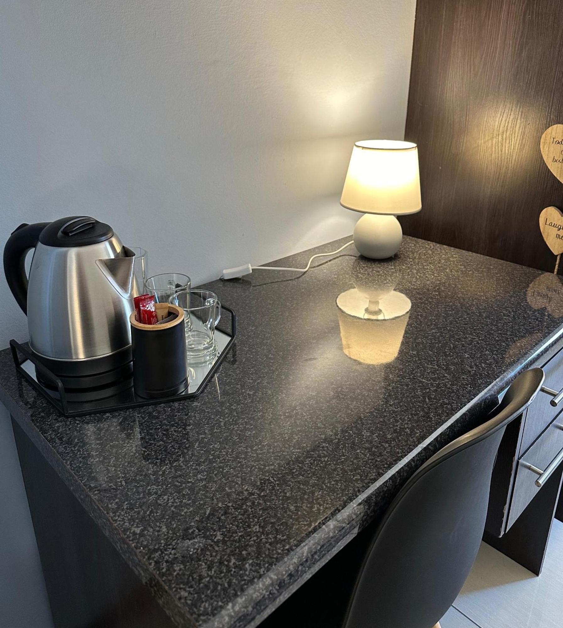 Cora'S Boutique Bed & Breakfast Swakopmund Room photo