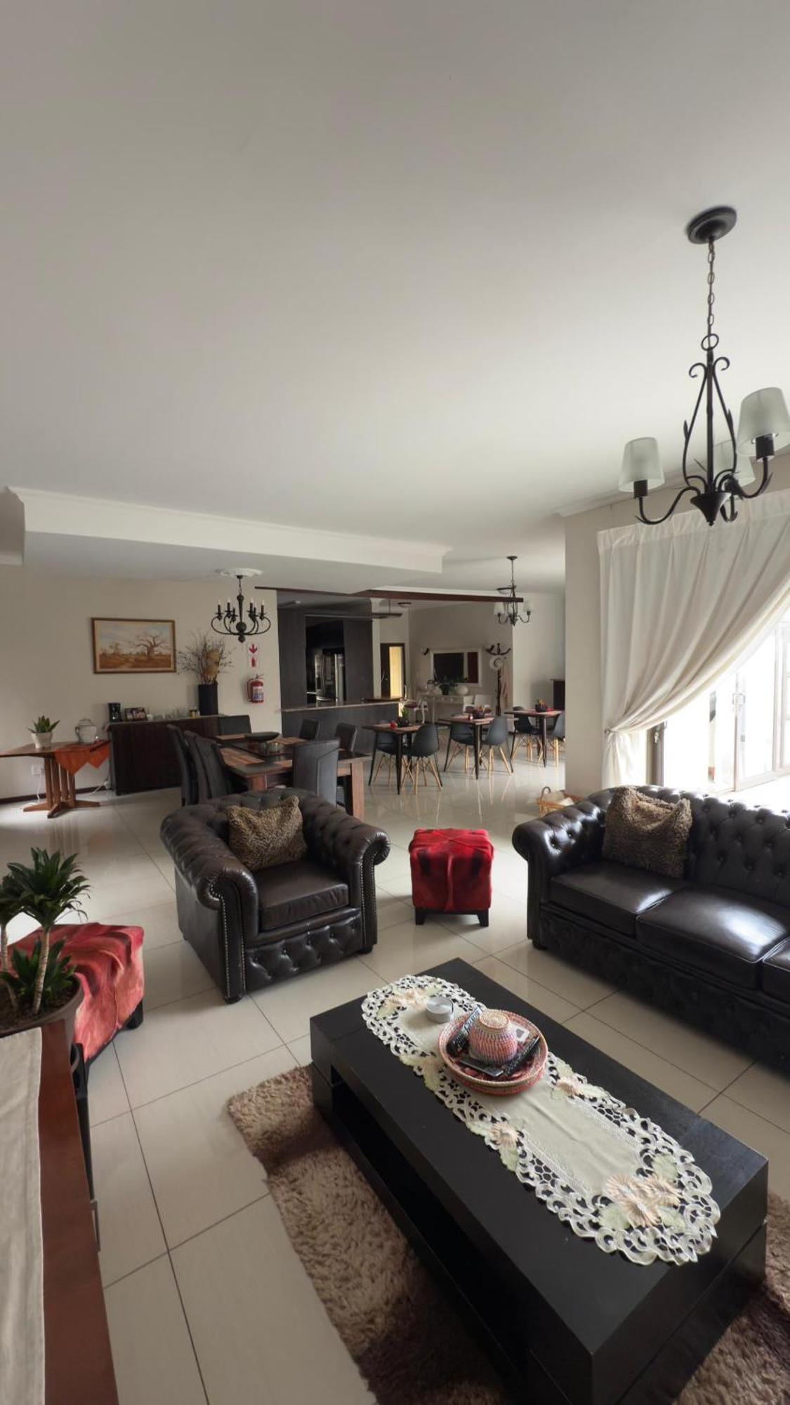Cora'S Boutique Bed & Breakfast Swakopmund Exterior photo